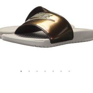Nike benassi sandal